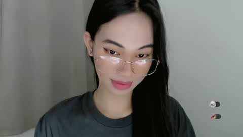 Snapshot of juny_lanyy chatting on 02/02/25, 10:57 Julia online show from 02/02/25, 10:57