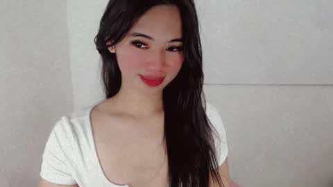 Snapshot of juny_lanyy chatting on 02/08/25, 05:08 Julia online show from 02/08/25, 05:08