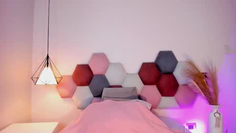 Jupiter Fox online show from 10/24/25, 12:52