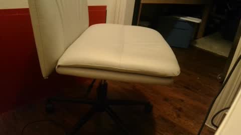 Snapshot of jusdatipp chatting on 10/02/25, 03:24 RideandSuck online show from 10/02/25, 03:24