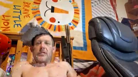 jusntym online show from 11/03/25, 07:09