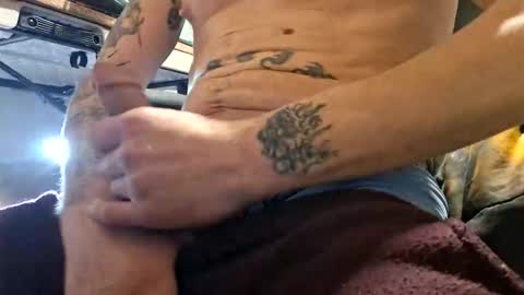 jusntym online show from 11/28/25, 01:03