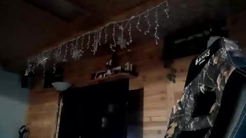 just_hangin_around online show from 10/06/25, 03:53