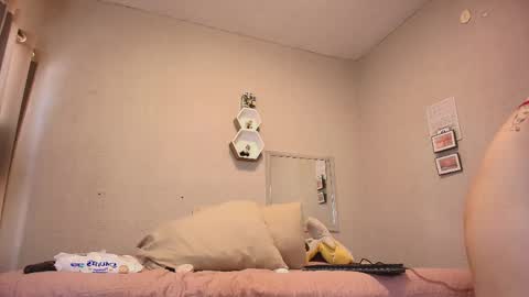 Snapshot of just_isa chatting on 06/01/26, 06:53 Isa y Luci online show from 06/01/26, 06:53