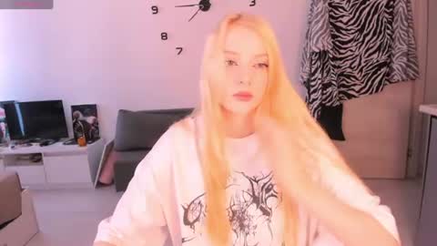 JESSY online show from 07/08/26, 04:50