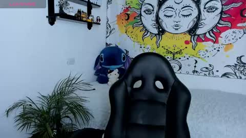 Sofia online show from 11/06/25, 12:06