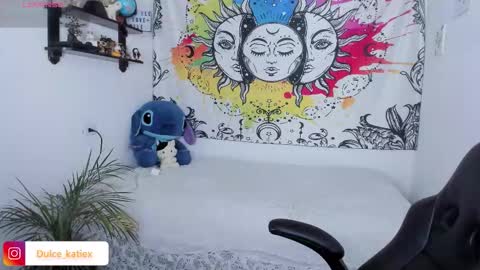 Sofia online show from 12/15/25, 12:20