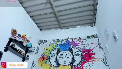 Sofia online show from 12/17/25, 12:44