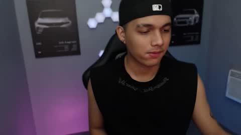 Snapshot of justagamerxxx chatting on 10/10/25, 02:05 Rhys online show from 10/10/25, 02:05