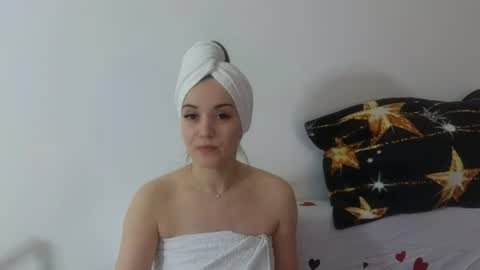 JustAnne online show from 08/04/26, 07:49