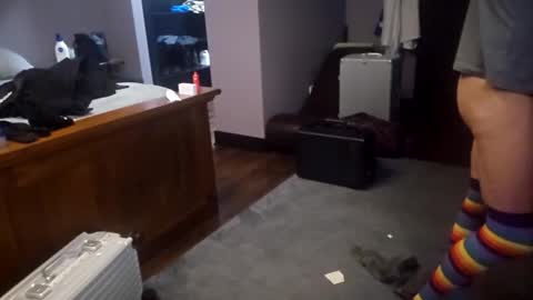 Snapshot of justaskforbiga chatting on 02/16/26, 01:13 Tohiptwoquit online show from 02/16/26, 01:13