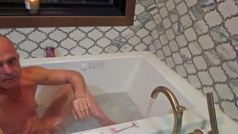 Snapshot of justaskforbiga chatting on 03/02/26, 05:19 Tohiptwoquit online show from 03/02/26, 05:19