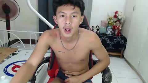 Snapshot of justcallme_james chatting on 01/17/26, 05:38 James online show from 01/17/26, 05:38