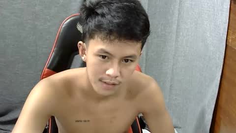 Snapshot of justcallme_james chatting on 05/11/26, 04:29 James online show from 05/11/26, 04:29