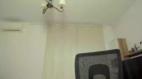 Chloe online show from 10/18/25, 06:05