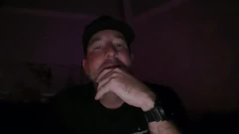 Snapshot of justfitnfun chatting on 12/18/24, 11:40 justfitnfun online show from 12/18/24, 11:40