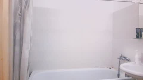 Snapshot of justin_badd chatting on 12/12/24, 03:37 justin_badd online show from 12/12/24, 03:37