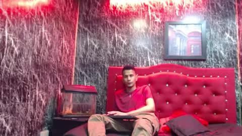 JUSTIN online show from 01/08/25, 04:02