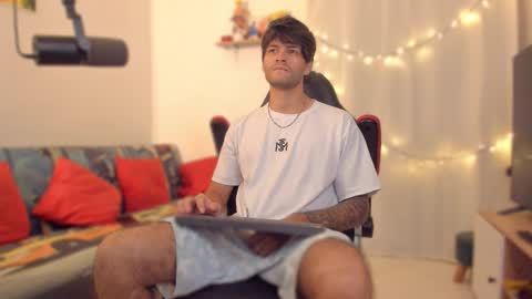 Diego online show from 02/04/26, 01:06