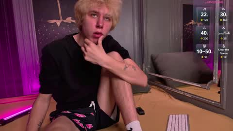 justTEEN online show from 03/26/26, 11:05