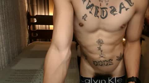 justine_hunk online show from 02/19/25, 08:33