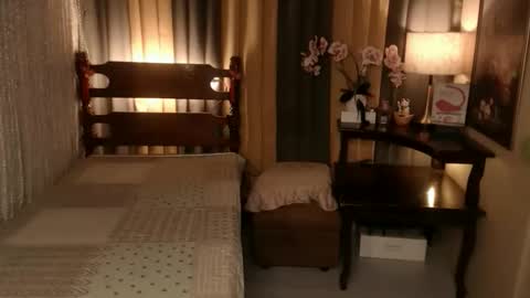 justine_hunk online show from 10/05/25, 06:12