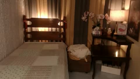 justine_hunk online show from 11/05/25, 02:22