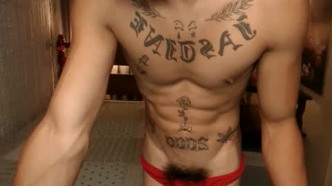 justine_hunk online show from 12/04/25, 04:44