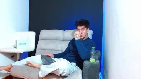 justinfuller_31 online show from 02/18/26, 11:33