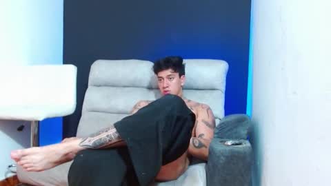 justinfuller_31 online show from 03/16/26, 05:44