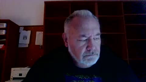 justme196756 online show from 10/27/25, 06:39