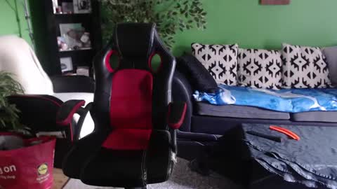 Justme online show from 05/25/26, 05:30
