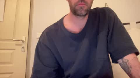 justmeandyou00 online show from 02/02/26, 04:06