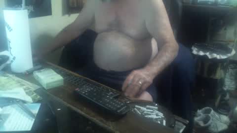 Snapshot of justmeohio chatting on 10/15/25, 02:44 justmeohio online show from 10/15/25, 02:44