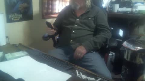 Snapshot of justmeohio chatting on 10/25/25, 02:24 justmeohio online show from 10/25/25, 02:24