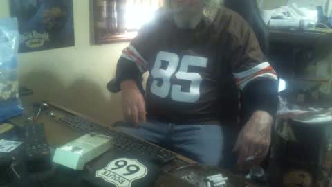 Snapshot of justmeohio chatting on 10/26/25, 02:45 justmeohio online show from 10/26/25, 02:45