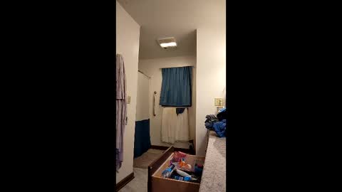 justmeohio online show from 04/16/26, 02:18