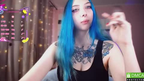 Snapshot of justmeowgirl chatting on 10/22/25, 04:35 justmeowgirl online show from 10/22/25, 04:35