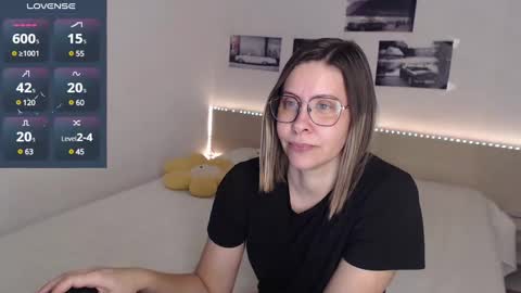 Snapshot of justmexy7 chatting on 12/19/24, 05:18 Julie online show from 12/19/24, 05:18