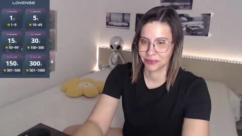 Snapshot of justmexy7 chatting on 01/03/25, 04:55 Julie online show from 01/03/25, 04:55