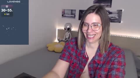 Snapshot of justmexy7 chatting on 01/20/25, 05:59 Julie online show from 01/20/25, 05:59