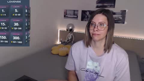 Snapshot of justmexy7 chatting on 01/25/25, 05:18 Julie online show from 01/25/25, 05:18