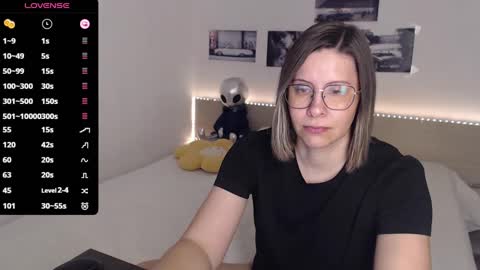 Snapshot of justmexy7 chatting on 03/04/25, 05:11 Julie online show from 03/04/25, 05:11