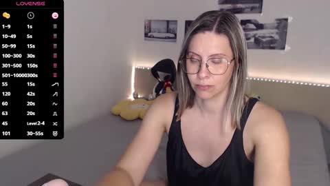 Snapshot of justmexy7 chatting on 09/08/25, 03:55 Julie online show from 09/08/25, 03:55