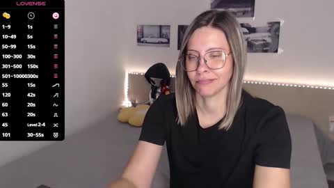 Snapshot of justmexy7 chatting on 10/03/25, 03:58 Julie online show from 10/03/25, 03:58