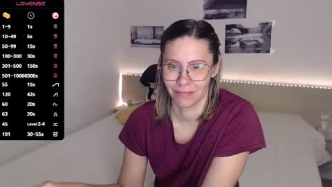 Snapshot of justmexy7 chatting on 10/11/25, 04:22 Julie online show from 10/11/25, 04:22