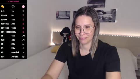 Snapshot of justmexy7 chatting on 10/14/25, 03:57 Julie online show from 10/14/25, 03:57