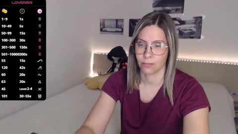 Snapshot of justmexy7 chatting on 10/27/25, 05:17 Julie online show from 10/27/25, 05:17