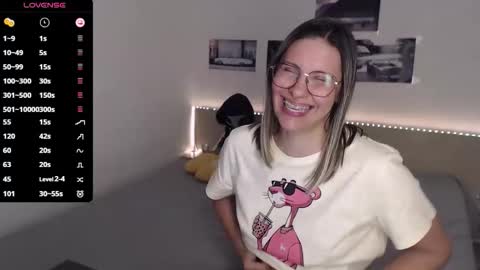 Julie online show from 11/22/25, 05:12