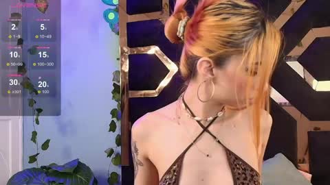 Snapshot of justmia_ chatting on 05/20/26, 03:02 Mia online show from 05/20/26, 03:02
